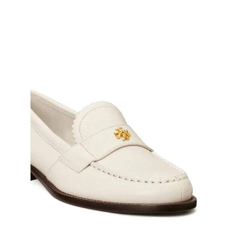 Tory Burch Cream Leather Scalloped Logo‎ Loafers Ivory Low Heel Flats Slip On